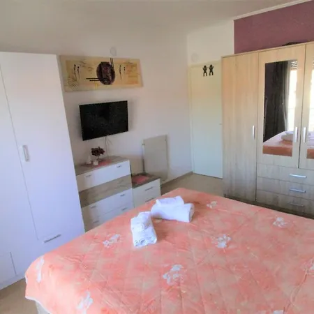 Apartamento Tina *