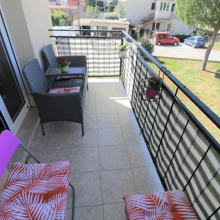 Tina Apartment *